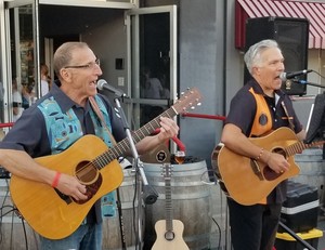 17 Fingers performing at Devil's Canyon Memorial Day party.