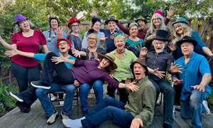 M'EARTHTONES Choir