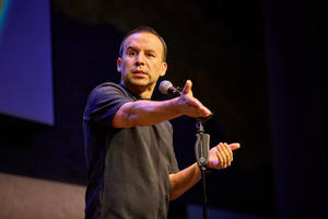 Pedro Gonzalez - Live Comedy