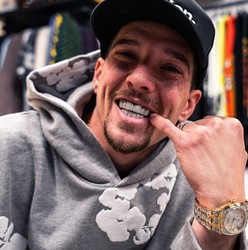 Comedian Sean Fogelson “That 1 Mailman” debuts at SoulJoel’s