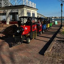 Yorktown Market Days – Mistletoe Market