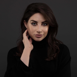 Leah Lamarr - Live Comedy