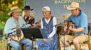 Sakonnet Vineyard Hosts Live Music Featuring Backwards Hats