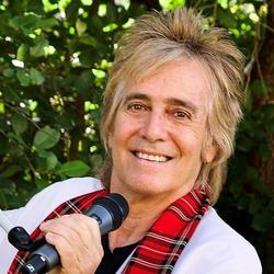 FREE Sunset Concert presenting ‘The Best of Rod Stewart: Featuring Barry Britton”