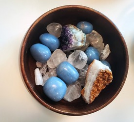 Crystals 101 - An introductory/refresher workshop about crystals.