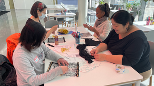 Free Art Workshop: Yarn Weaving