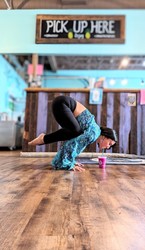 Summer Outdoor Yoga at Playa Bowls (Promenade)