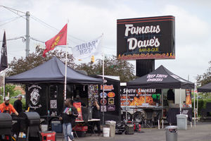 Famous Dave’s Bringing All-Star BBQ Series to Las Vegas 6/28