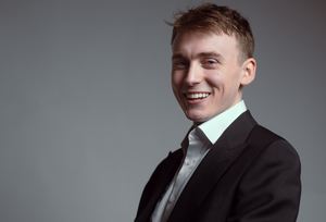 DAME MYRA HESS MEMORIAL CONCERTS | ROBERT BROOKS CARLSON, PIANO