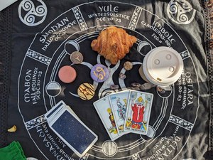 Tarot & Treats: Arrow Tarot pop-up at Celebrated Bakery