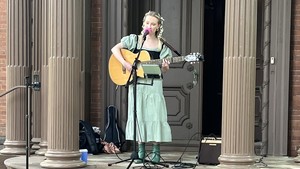 Concerts in the Garden: Polly Bessette