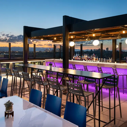 An Oyster Affair at Kisbee on the Roof