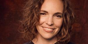 Beth Stelling