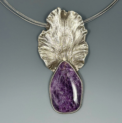 “Wearable Treasures Crafted from Nature” Jewelry by Carina Rossner
