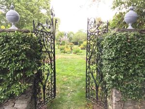 September 2025 Secret Garden Tour "Bellevue & Beyond"