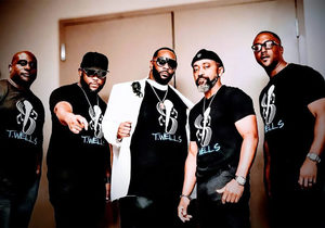 Live Entertainment at The Queen Baton Rouge, Performance by Voyage