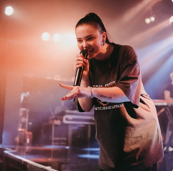 Lauren Spencer Smith at Roseland Theater