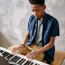 Exploring and Middle School Piano 1.0