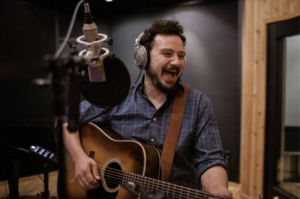 Rameen Shayegan – Americana Acoustic Rock with Wit, History, and Rich Storytelling
