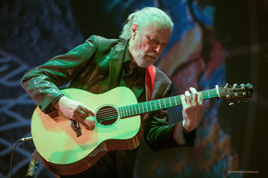 Beppe Gambetta – Flatpicking Roots Guitar from Italy to America | with special guest, Rees Shad