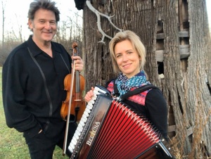 Caroline King & Paul Kovac @ Irishtown Bend Taproom