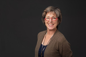 Artist Meet and Greet with Joyce Curvin