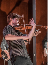 Warren Hood at The Listening Room at Oak Hill.