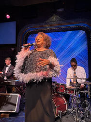 Discovery Road: Yvette and The Time Travelers