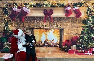 Santa at Oak Knoll Winery