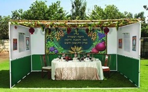 Family Fun for Sukkot at Temple Shalom