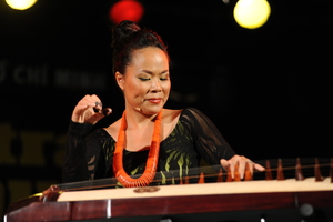 Vân-Ánh Vanessa Võ & Blood Moon Orchestra