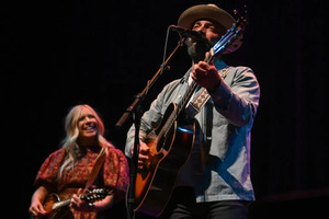 Drew And Ellie Holcomb at Knight Theatre
