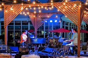 Pianos on the Patio at Lincolnshire Marriott Resort