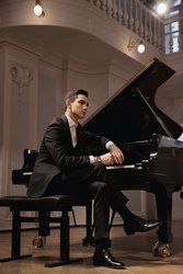 Internationally acclaimed pianist Dmitry Shishkin performs in Lakewood
