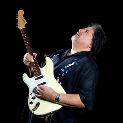Coco Montoya Live @ Chan's Friday October 3, 2025. Not to be missed! Latest CD "Writing On The Wall"