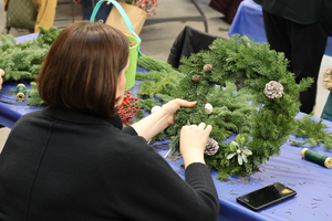 Conifer Wreath Workshop | Buffalo and Erie County Botanical Gardens
