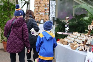 Cozy Crafters Artisan Market | Buffalo and Erie County Botanical Gardens