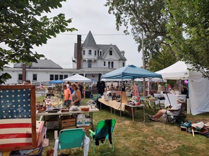 Flea Market/Craft Show/Antique Fair