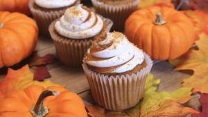 Seasonal Cupcake Design (November)