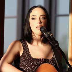 Ladies Night at Misfits Sports Bar & Grill with Bunny Blake