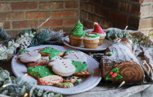 Chompie’s Prepares for Christmas with Tempting To-Go Packages and Festive Desserts