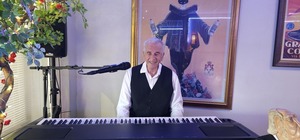 Romantic evenings with Allan Souza