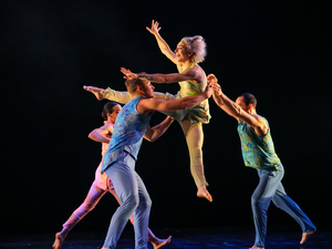Pilobolus at GLAZER HALL