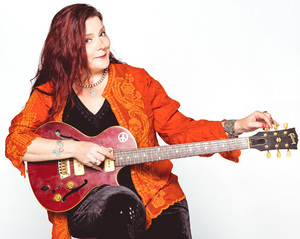 Carolyn Wonderland Live in Concert