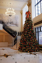 Live Holiday Caroling at the JW Marriott Chicago