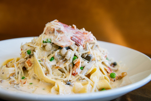 D’Marcos Italian Restaurant Rolls Out New Seasonal Specials, Late-Night Happy Hour, and Sunday Hours