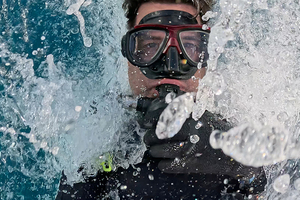 The Radiant Sea: Color and Light in the Underwater World