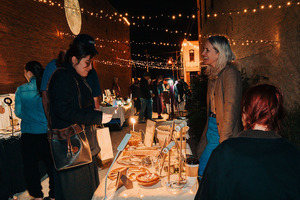 Winter Luna Market