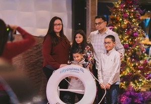 Chicago Holiday Fireworks Premier Plus Dinner Cruise on the Chicago River