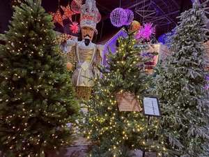 The Revamped Holiday Experience is Now Open at Christmas in America in  Mt. Vernon